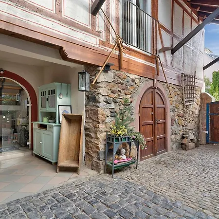 Miris Hues * Endingen am Kaiserstuhl